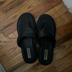 Steve Madden Black Sandals